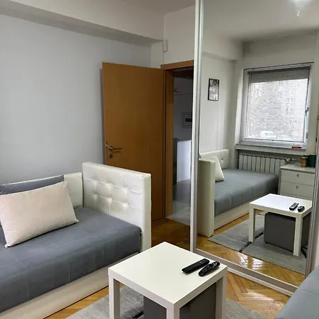 Luxury 2 Bedrooms, Near Center & East Gate Mall Apartamento