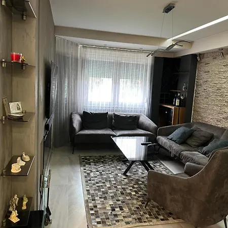 Luxury 2 Bedrooms, Near Center & East Gate Mall Apartamento *