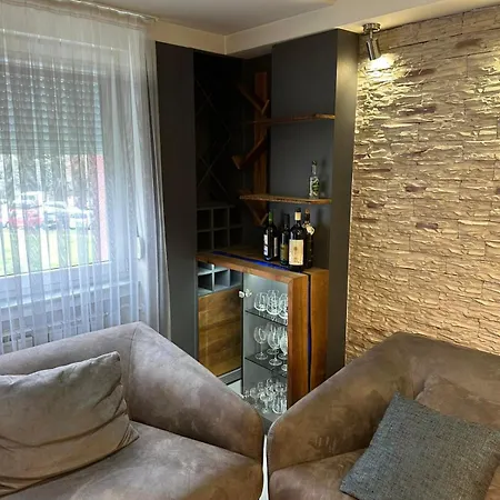 Luxury 2 Bedrooms, Near Center & East Gate Mall
