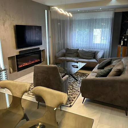 Apartamento Luxury 2 Bedrooms, Near Center & East Gate Mall *